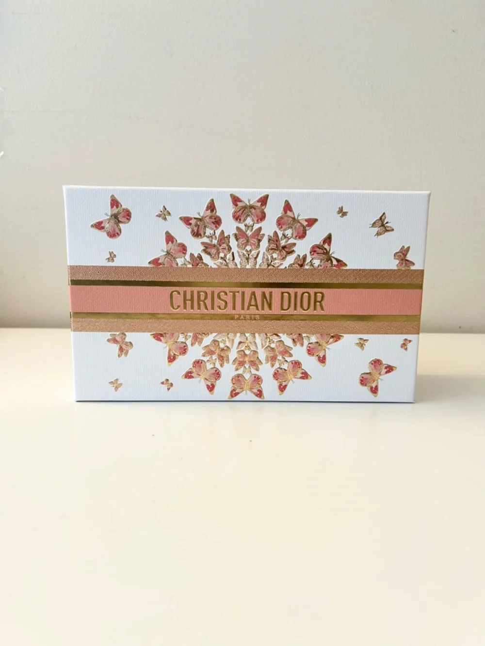 🌸DIOR Gift Box Limited Edition with tissue paper & card - Picture 2 of 10